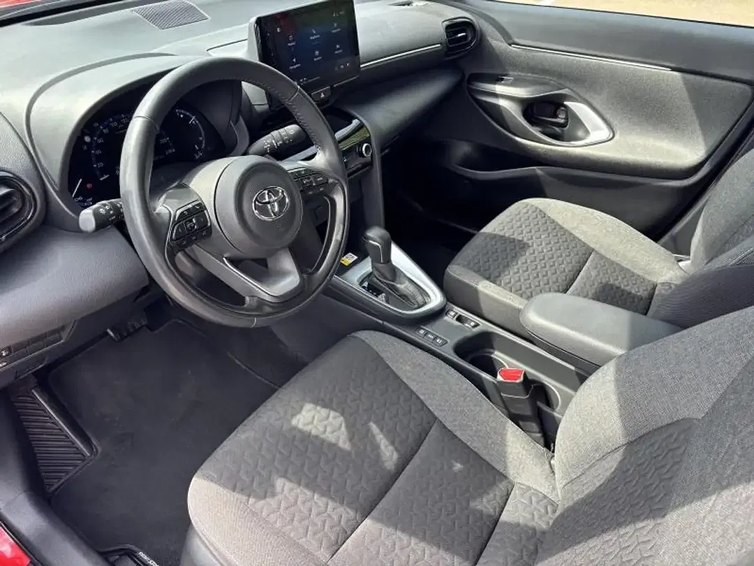Toyota Yaris Cross Plus - Thumbnail 13
