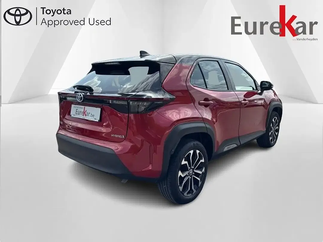 Toyota Yaris Cross Plus - Thumbnail 3