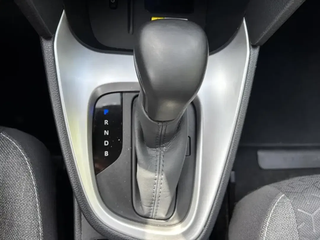 Toyota Yaris Cross Plus - Thumbnail 5