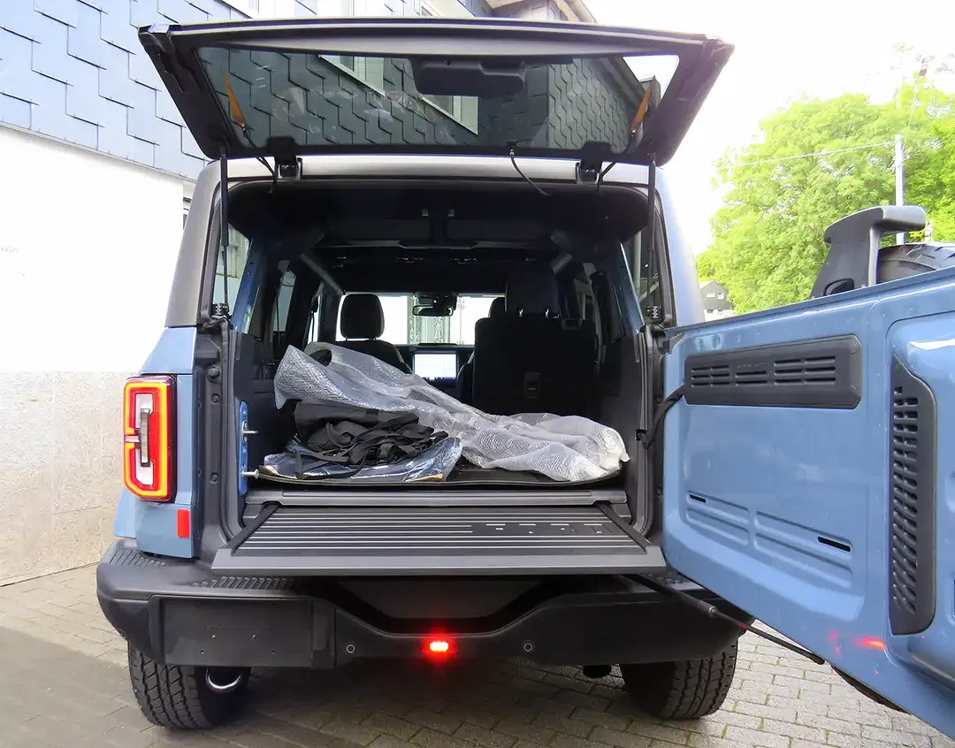 Ford Bronco 4x4 - Thumbnail 12