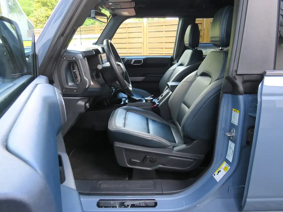 Ford Bronco 4x4 - Thumbnail 13