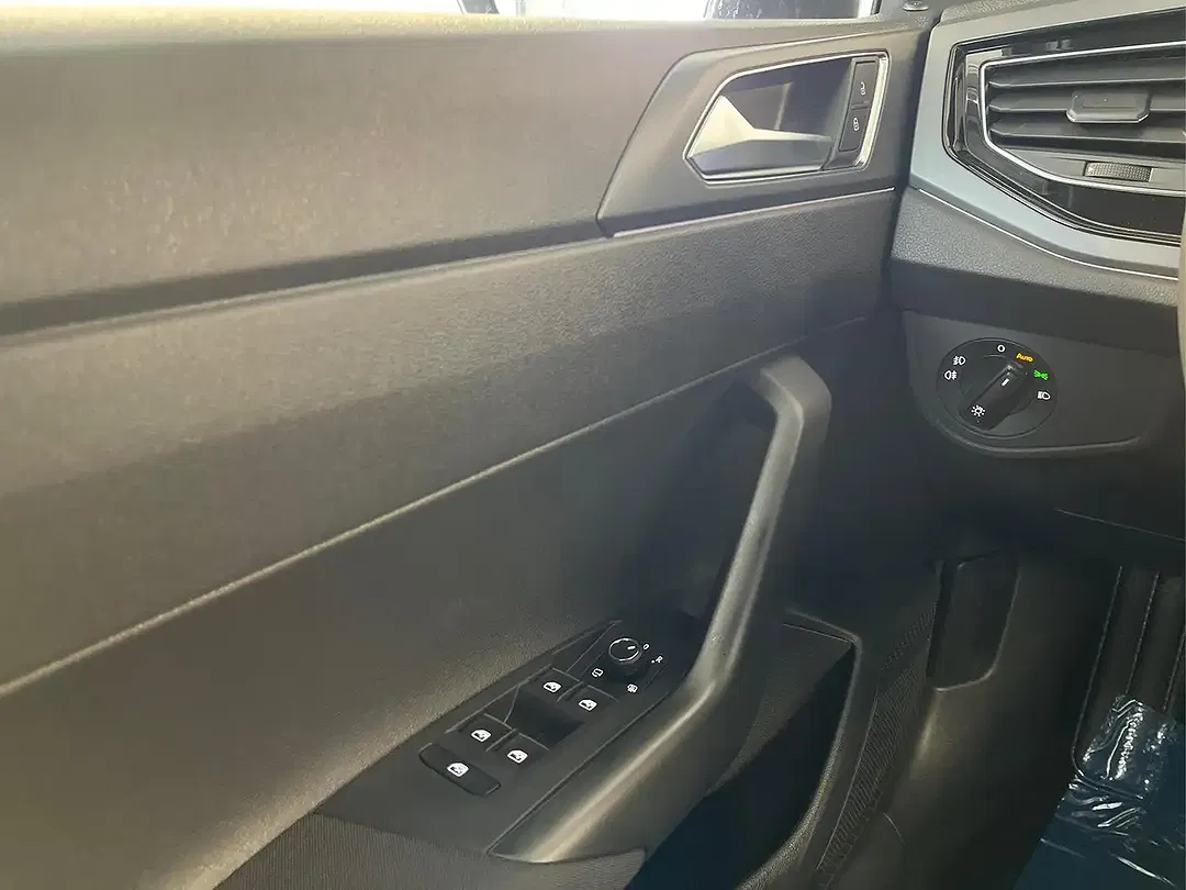 Volkswagen Taigo R-Line IQ.Drive - Thumbnail 9