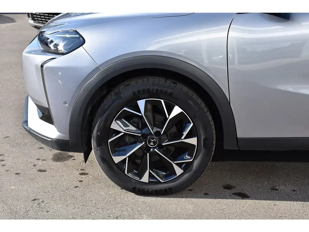 DS Automobiles DS 3 - Thumbnail 5