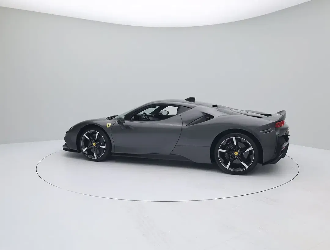 Ferrari SF90 Stradale - Thumbnail 10