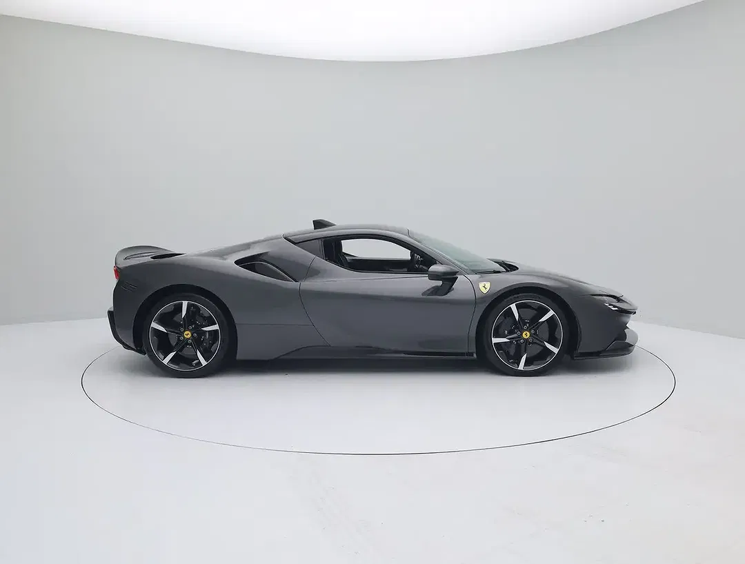 Ferrari SF90 Stradale - Thumbnail 5