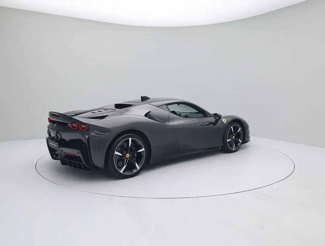 Ferrari SF90 Stradale - Thumbnail 6