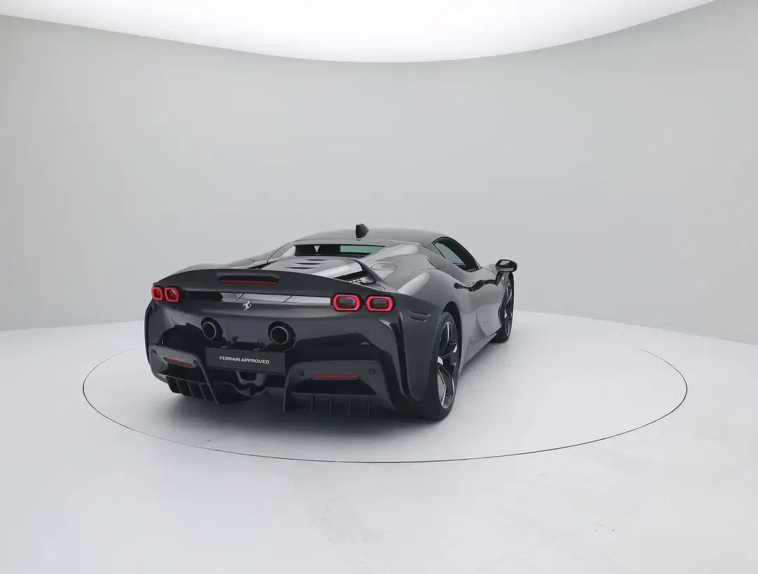 Ferrari SF90 Stradale - Thumbnail 7