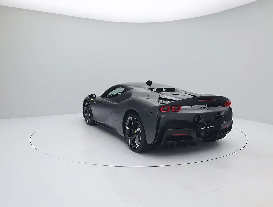 Ferrari SF90 Stradale - Thumbnail 9