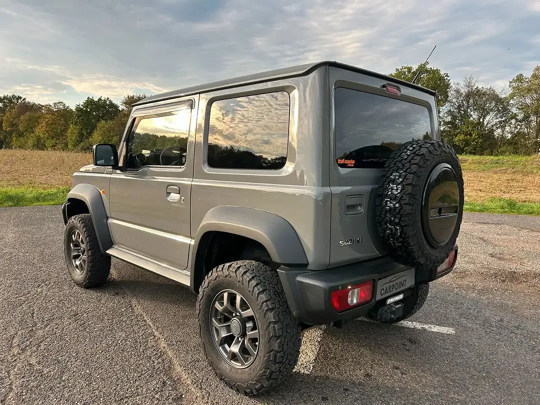 Suzuki Jimny 1.5 AllGrip Comfort+ - Thumbnail 3
