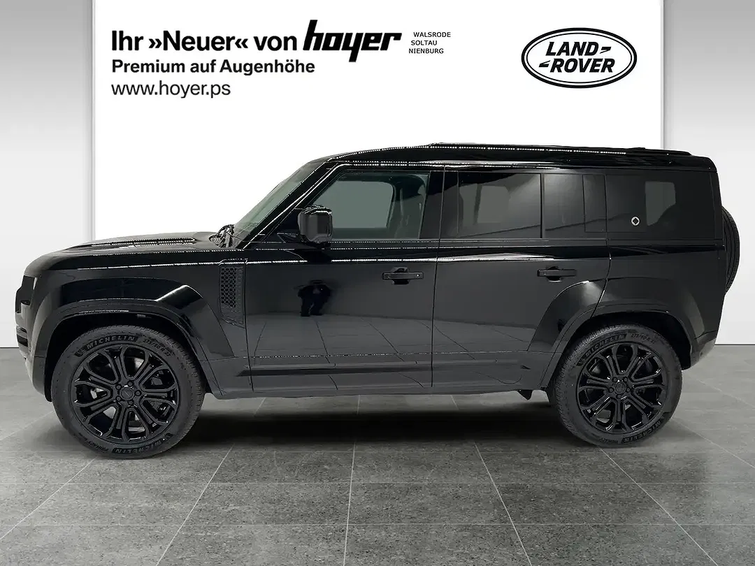 Land Rover Defender P635 4.4 OCTA Black Edition 110 - Thumbnail 3