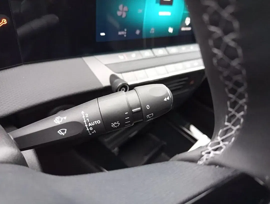 Opel Astra EV GS - Thumbnail 11