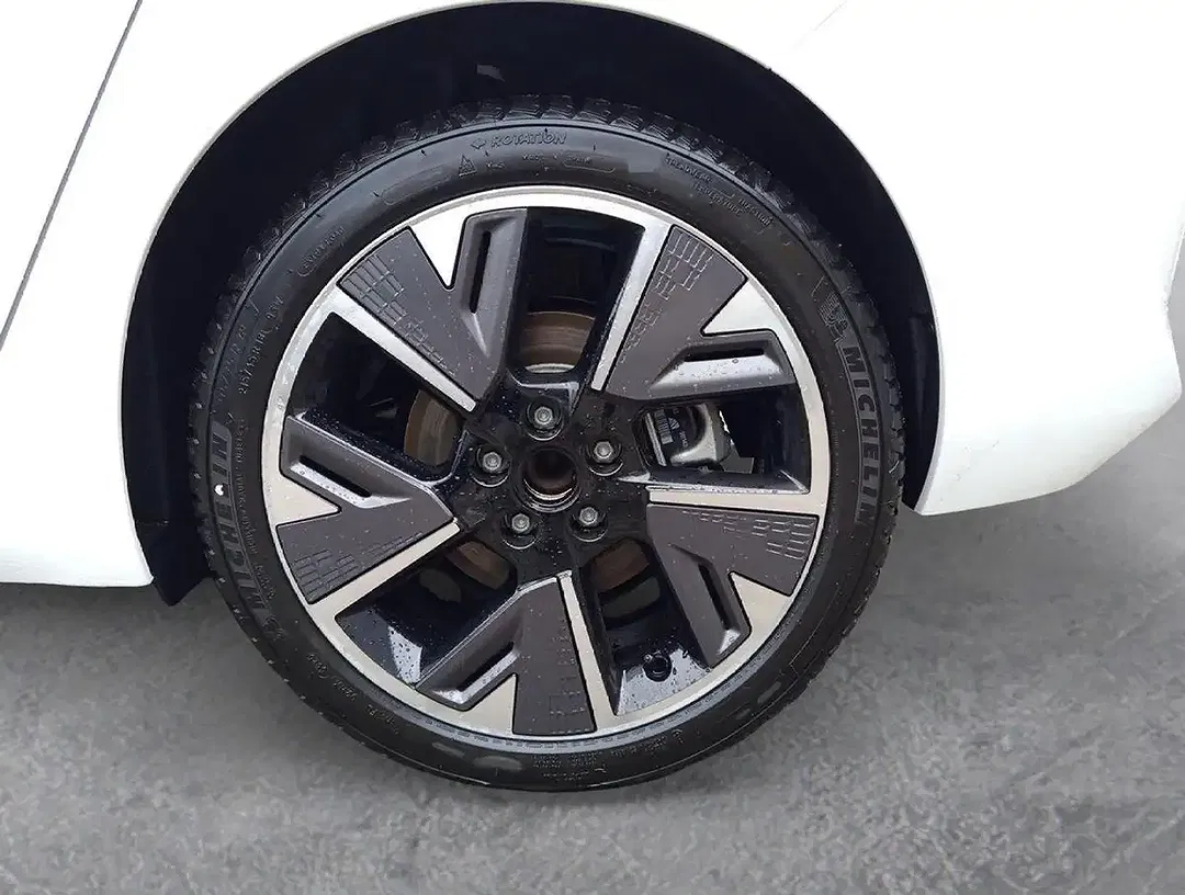 Opel Astra EV GS - Thumbnail 5