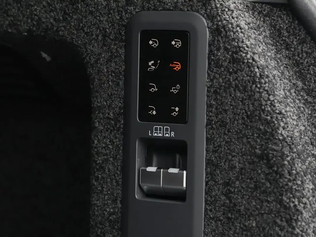 Land Rover Range Rover P550e Hybrid SV - Thumbnail 20