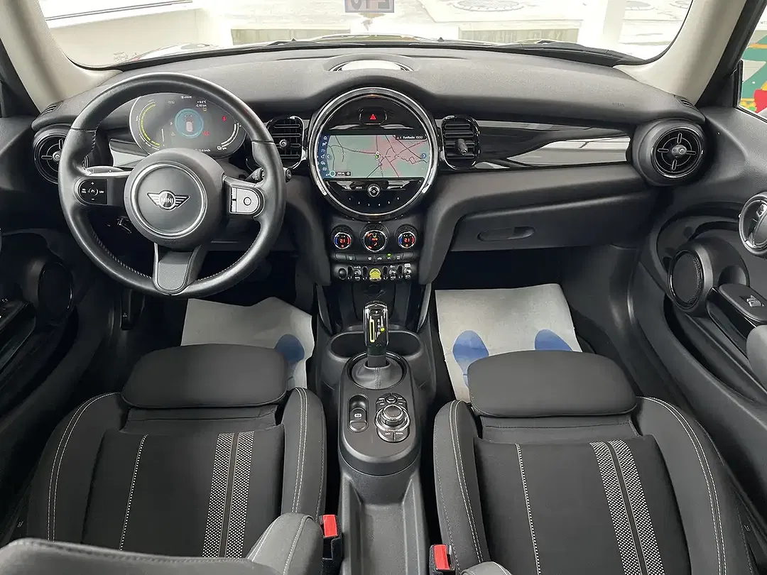 MINI Cooper SE - Thumbnail 10