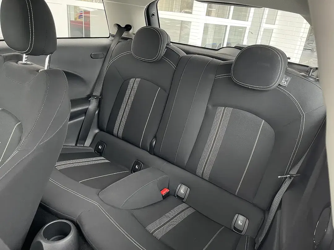 MINI Cooper SE - Thumbnail 12