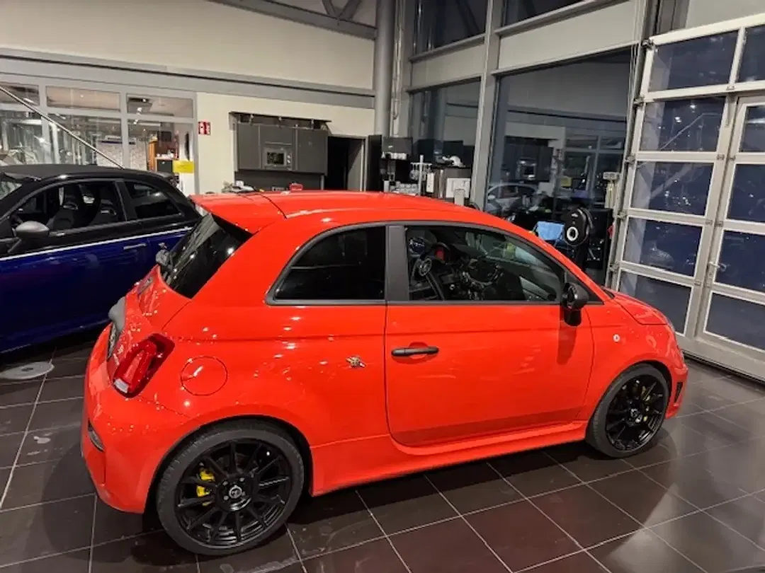 Abarth 695 - Thumbnail 10
