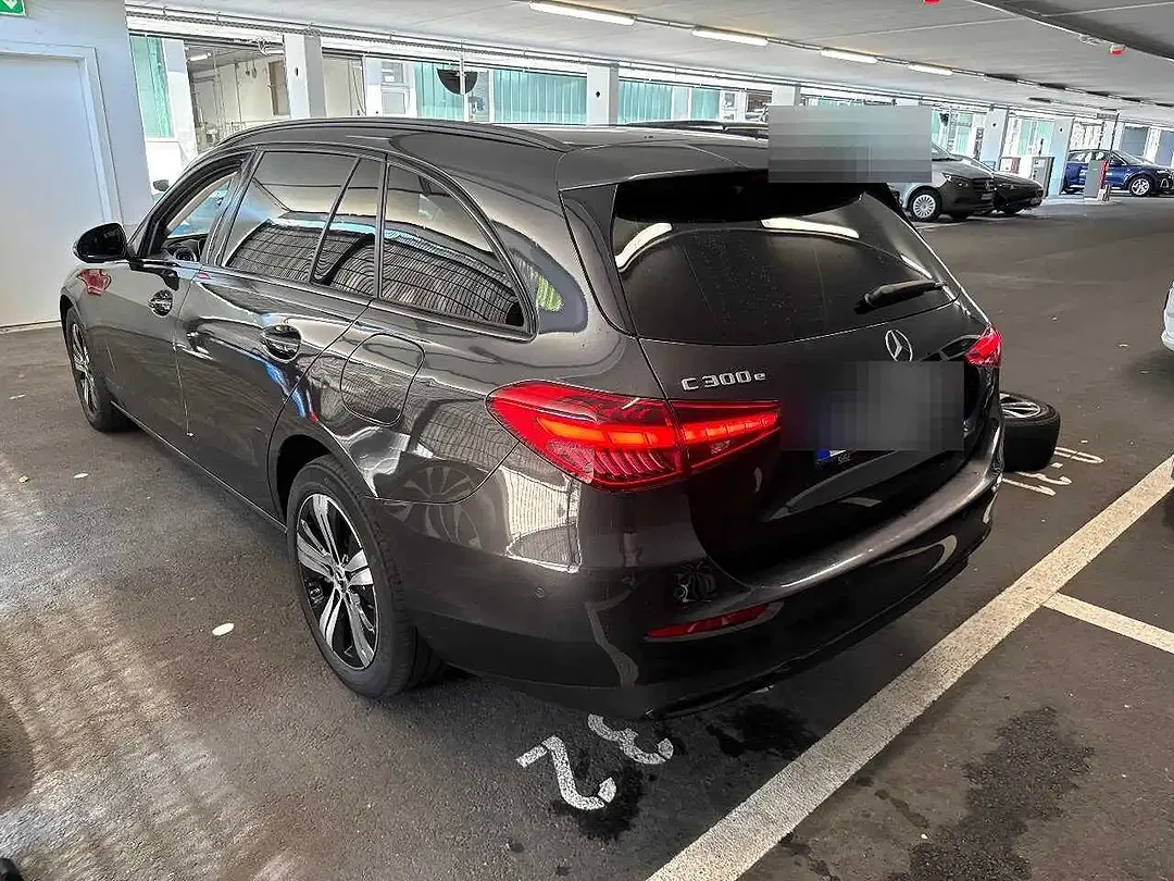 Mercedes-Benz C 300 Night - Thumbnail 3
