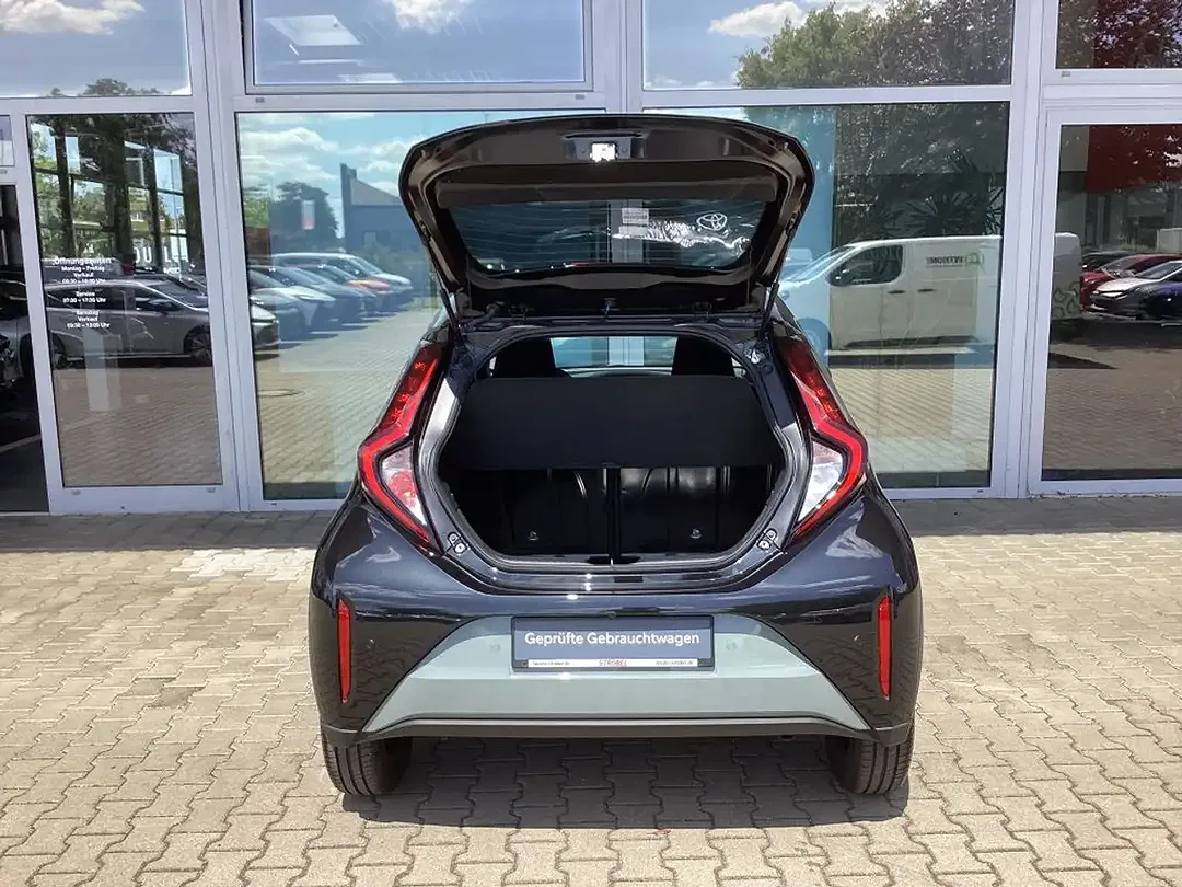 Toyota Aygo X - Thumbnail 6