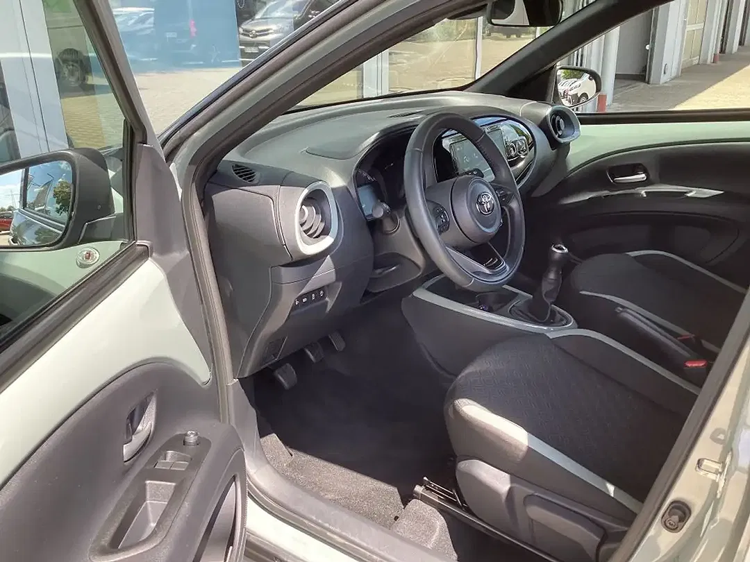 Toyota Aygo X - Thumbnail 8