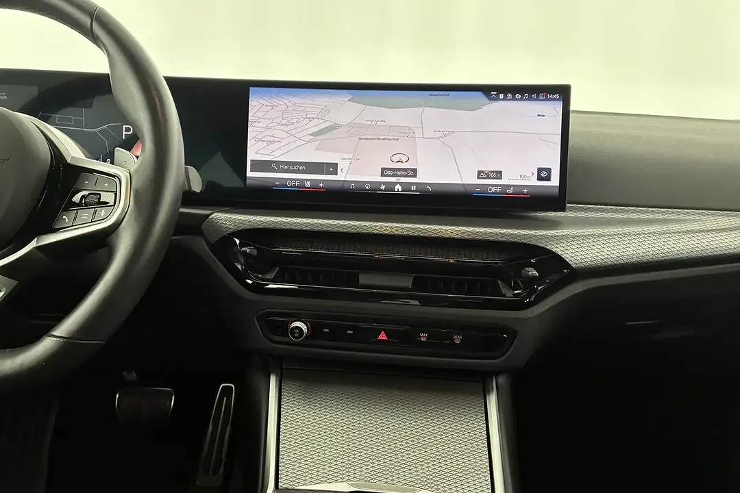 BMW 320 xDrive M Sport - Thumbnail 11