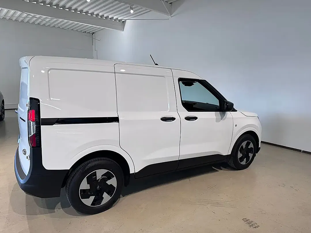 Ford Tourneo Courier Trend - Thumbnail 6