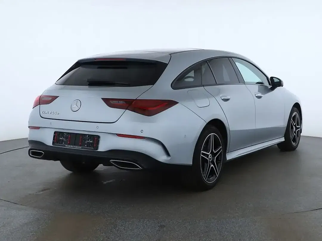 Mercedes-Benz CLA 250 Burmester AMG Line Night - Thumbnail 2