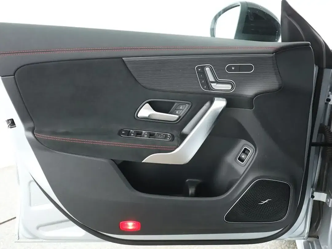 Mercedes-Benz CLA 250 Burmester AMG Line Night - Thumbnail 9