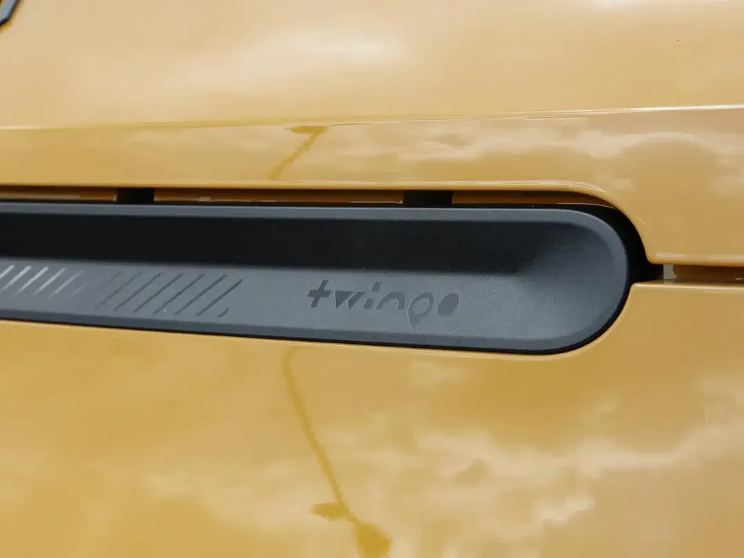 Renault Twingo E-Tech Evolution - Thumbnail 11