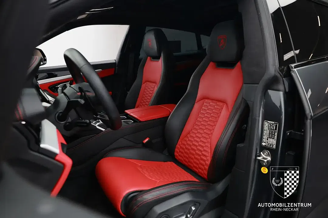Lamborghini Urus - Thumbnail 11