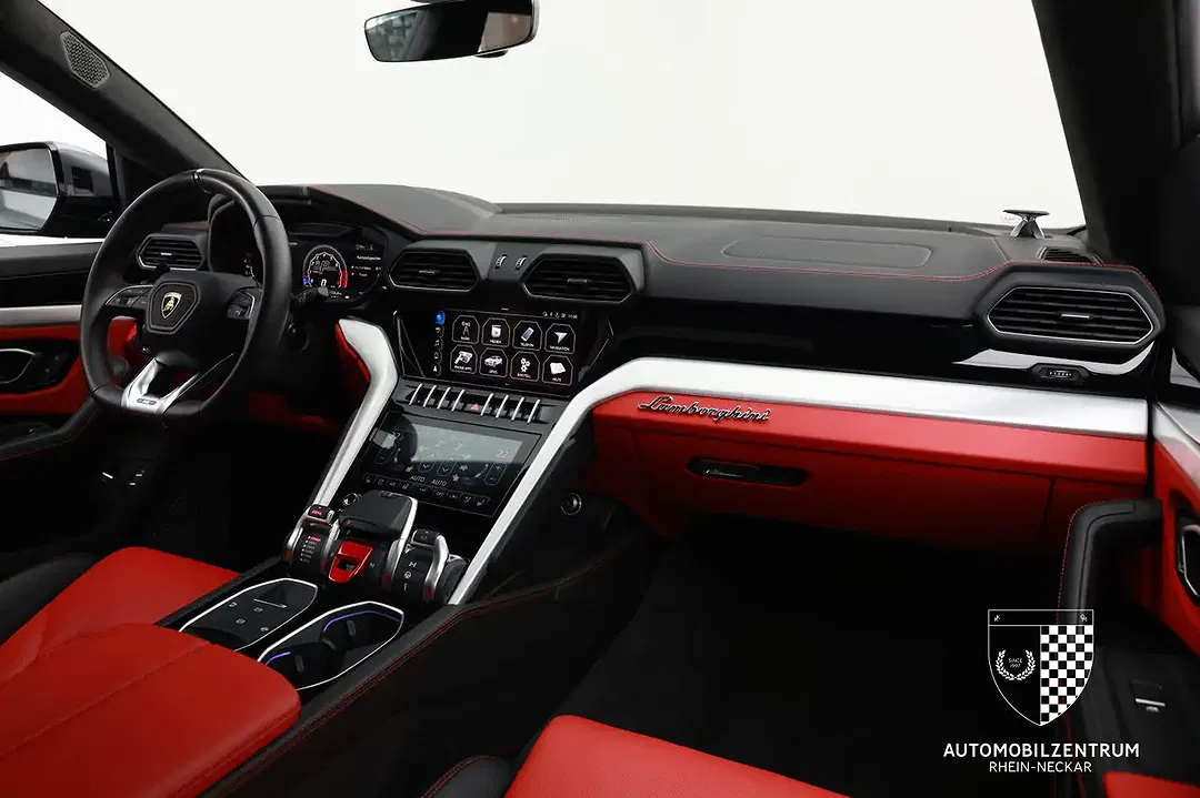 Lamborghini Urus - Thumbnail 14