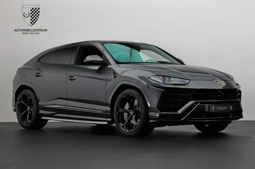 Lamborghini Urus - Thumbnail 3