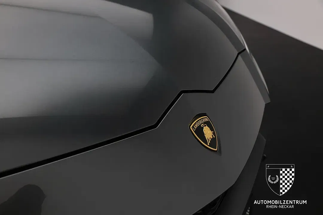 Lamborghini Urus - Thumbnail 9