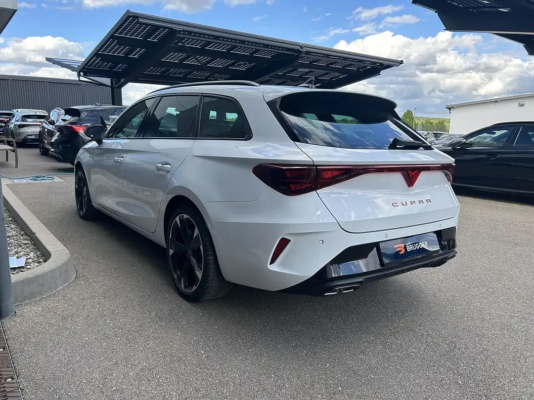 CUPRA Leon 1.5 eTSI DSG Sportstourer - Thumbnail 4