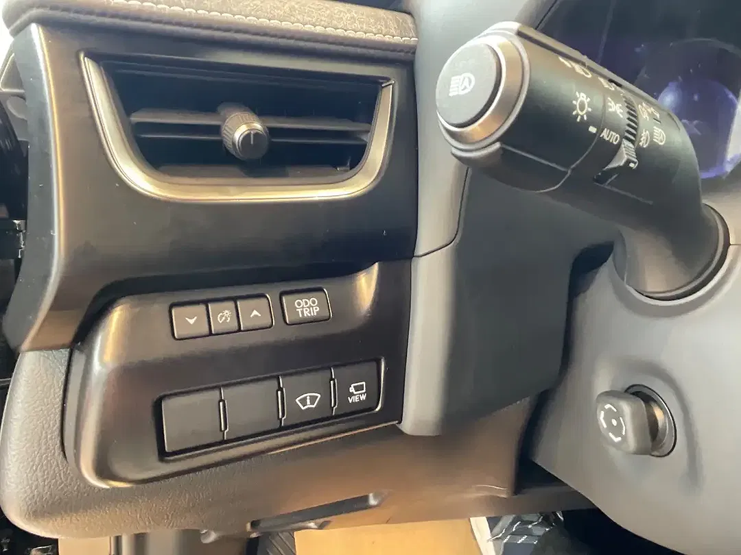 Lexus UX 250h Luxury Line - Thumbnail 16
