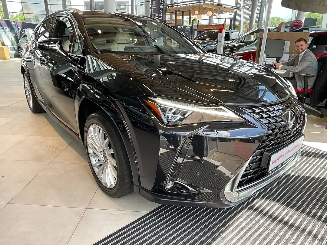 Lexus UX 250h Luxury Line - Thumbnail 4
