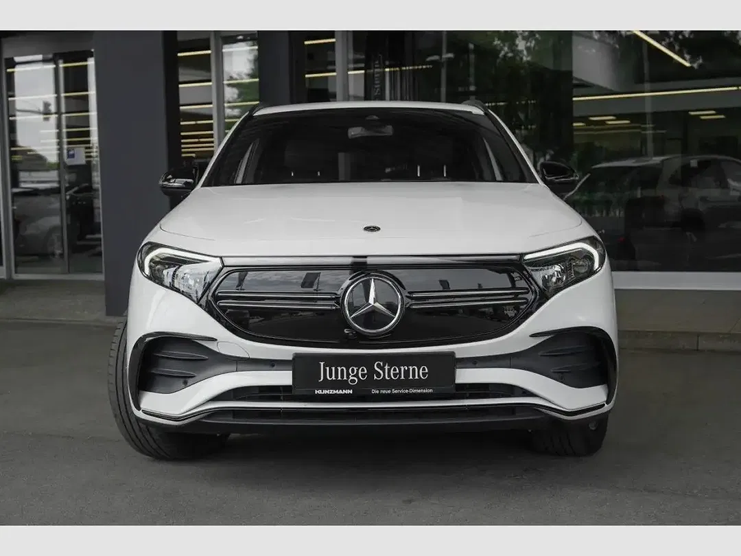 Mercedes-Benz EQA 250 AMG Night - Thumbnail 2