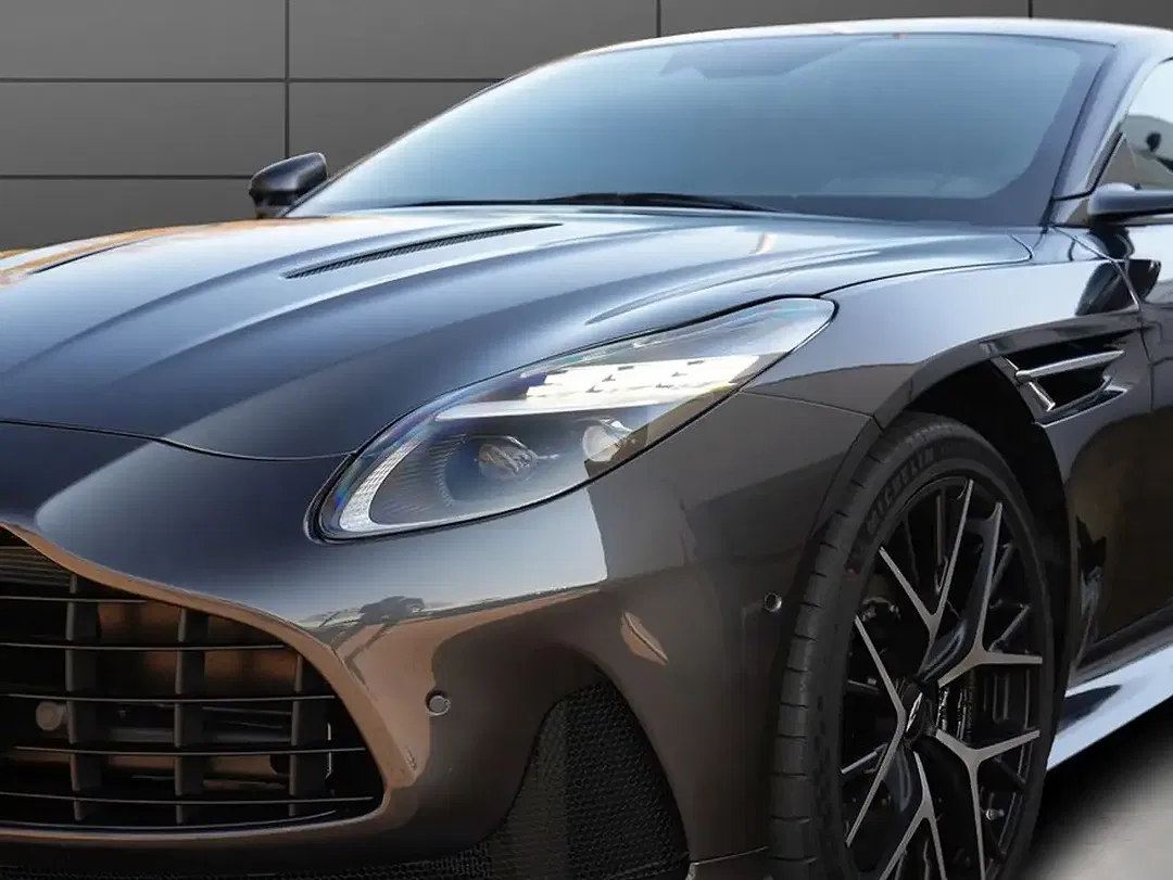 Aston Martin DB12 Coupe - Thumbnail 26