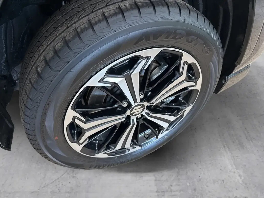 Suzuki Across Hybrid Comfort+ - Thumbnail 5