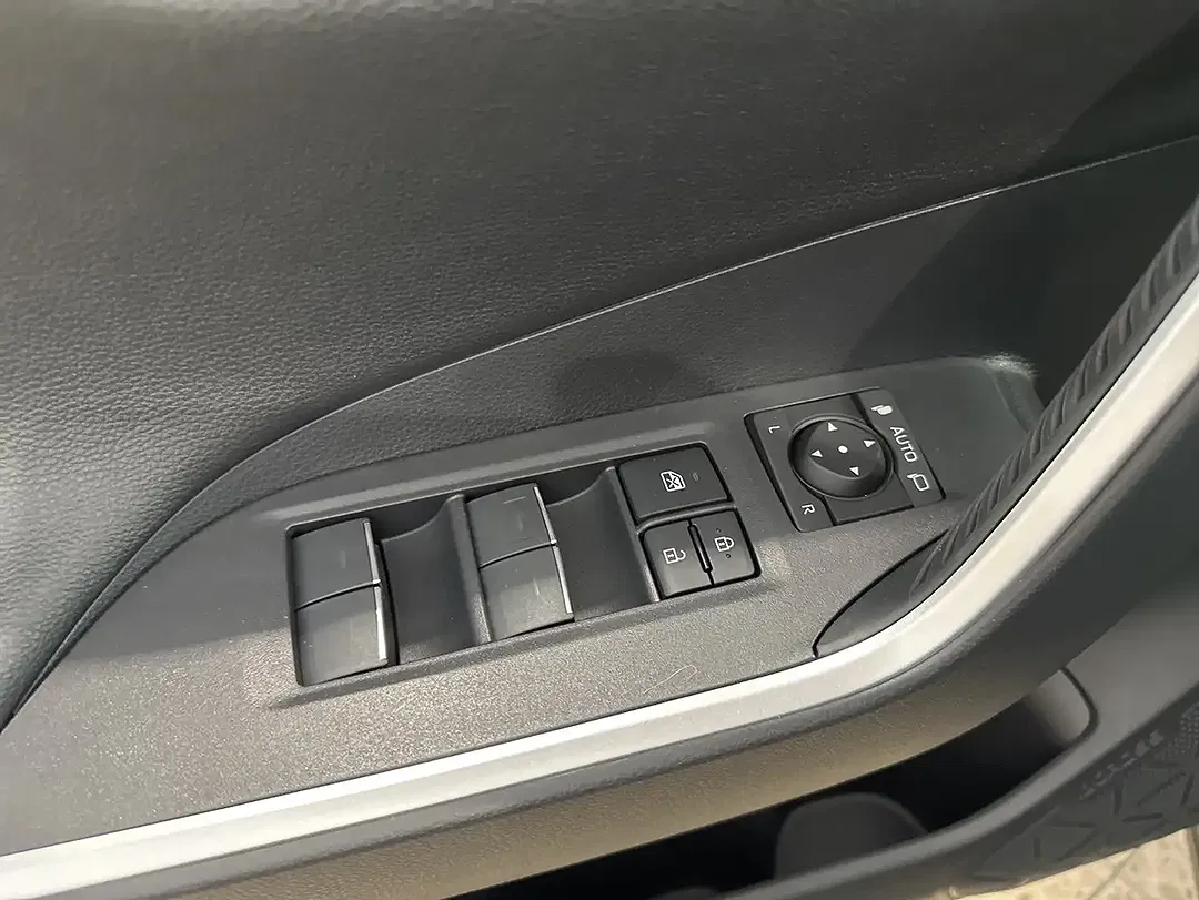 Suzuki Across Hybrid Comfort+ - Thumbnail 8