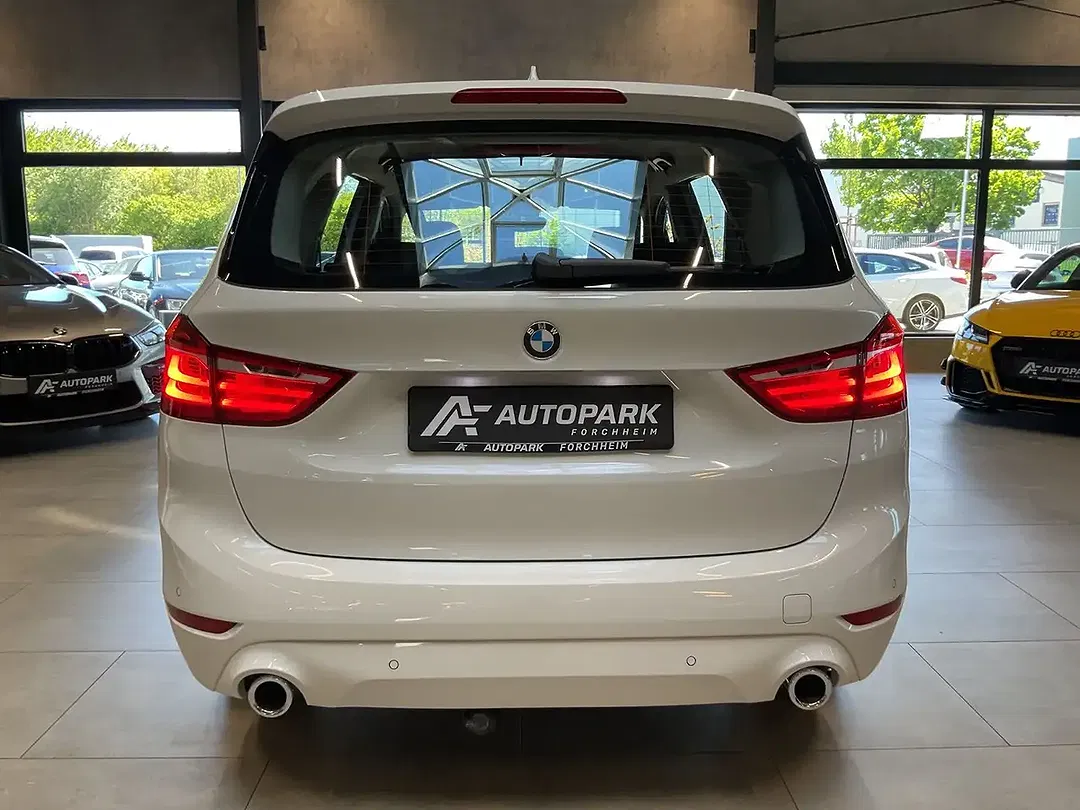 BMW 218 Advantage - Thumbnail 3