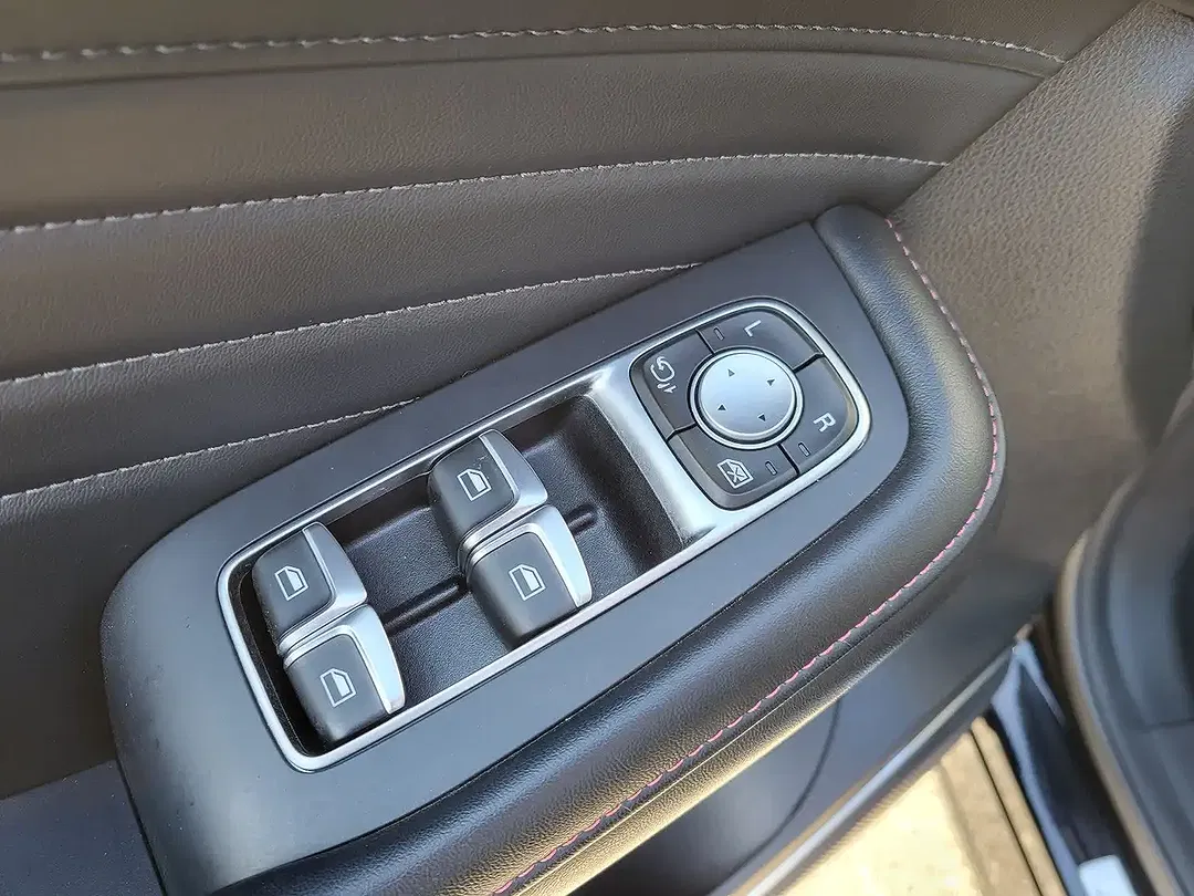 MG EHS Luxury - Thumbnail 7