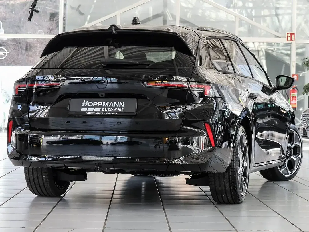 Opel Astra Ultimate - Thumbnail 2