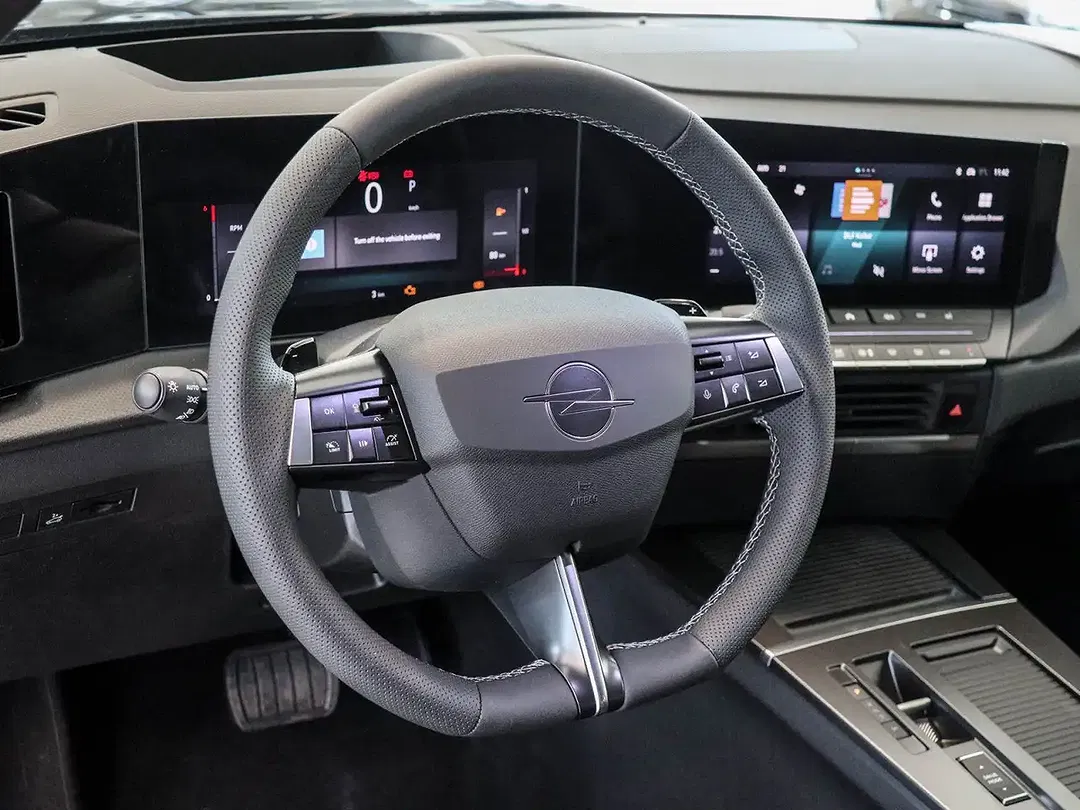 Opel Astra Ultimate - Thumbnail 8