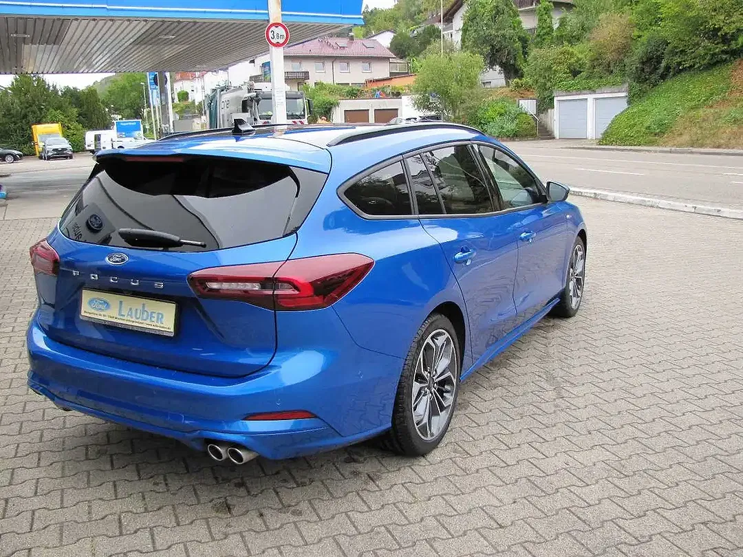 Ford Focus ST-Line X - Thumbnail 4