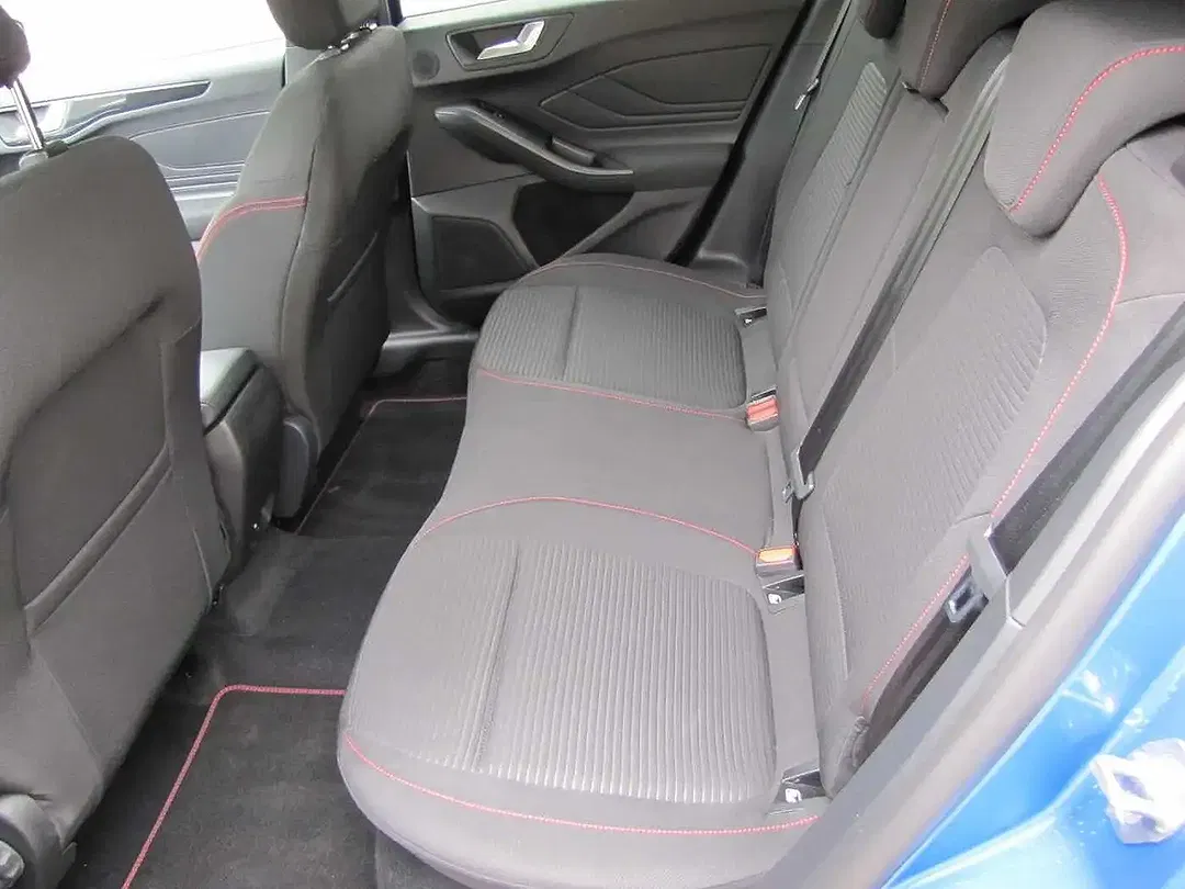 Ford Focus ST-Line X - Thumbnail 8