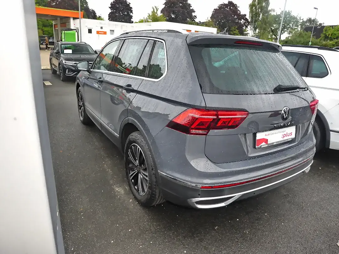 Volkswagen Tiguan 2.0 TDI 4Motion Elegance - Thumbnail 4