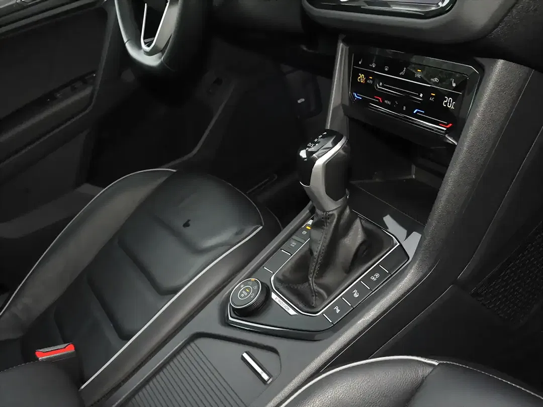 Volkswagen Tiguan 2.0 TDI 4Motion Elegance - Thumbnail 8