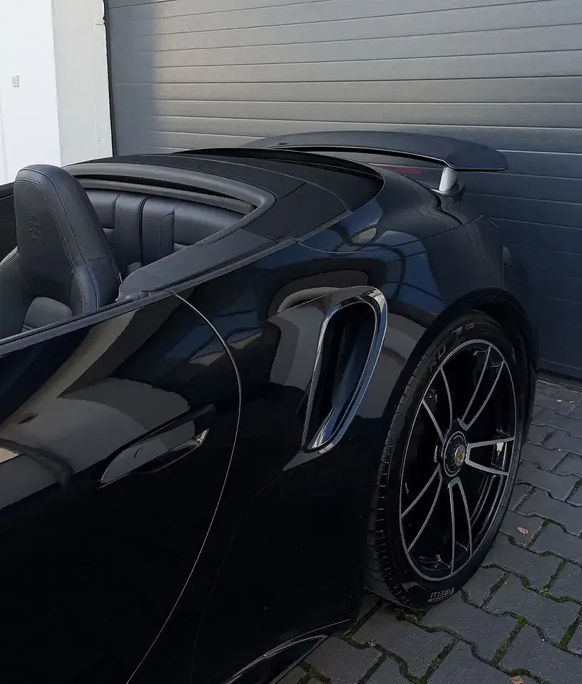Porsche 992 Turbo S Cabriolet - Thumbnail 8