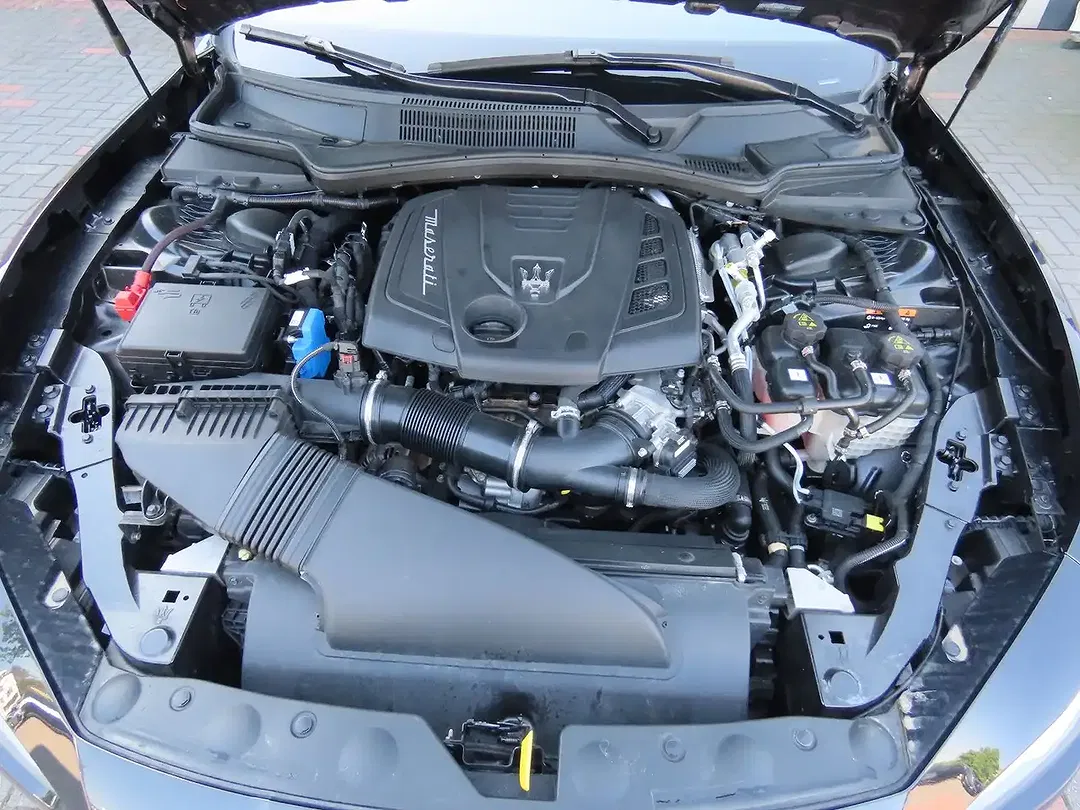 Maserati Ghibli MHEV GT - Thumbnail 3