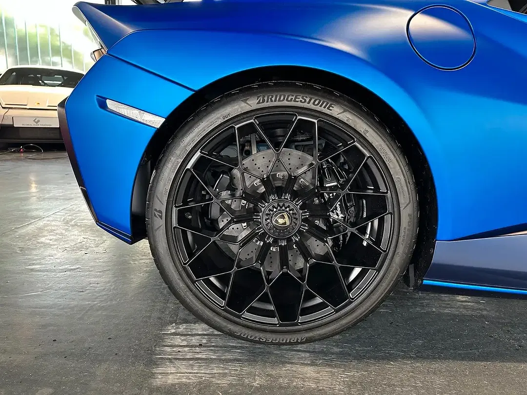 Lamborghini Huracán STO - Thumbnail 13